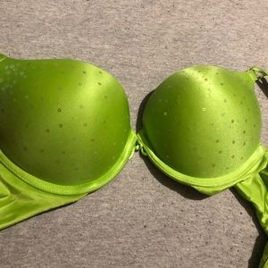 Victoria’s Secret Bombshell